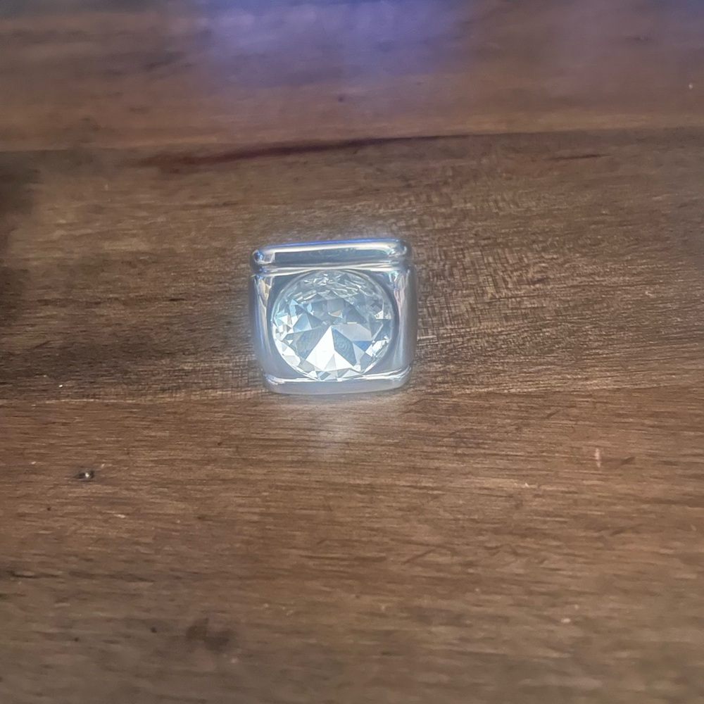 Chic Silver Ring with Clear Stone